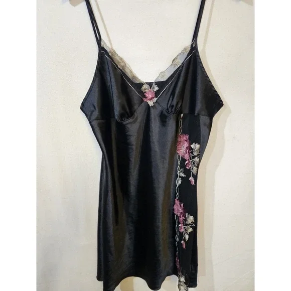 This Is A Mid Thigh Black Satin Chemise (Or Slip Dress) Featuring Lace Detail XL - Picture 1 of 13